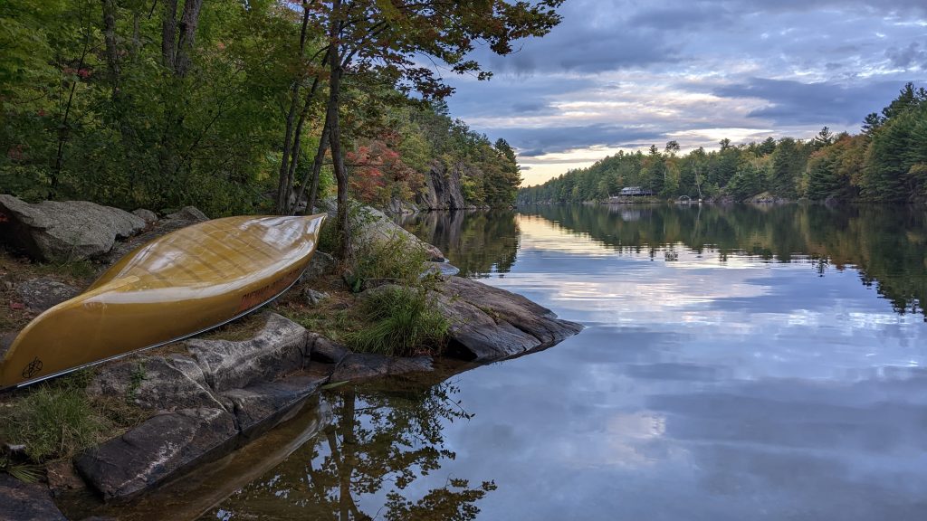 picture of a kevlar canoe at French River Provincial Park