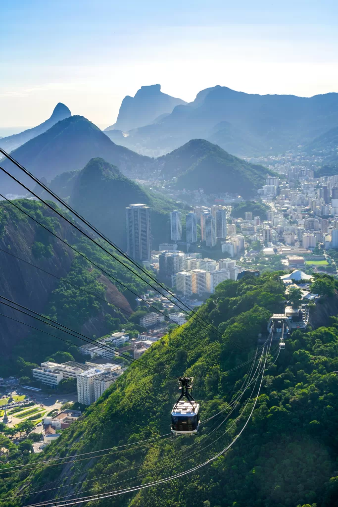 picture of mountains for hiking in Brazil